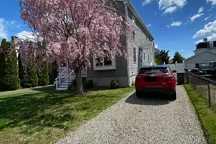 41 Calderwood Ct, Bridgeport, CT 06605 - Photo 2