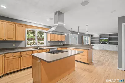 19 Governors Lane, Bethel, CT 06801 - Photo 8
