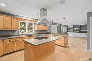 19 Governors Ln, Bethel, CT 06801 - Photo 8