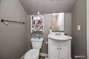 37 Capen St, Hartford, CT 06120 - Photo 24