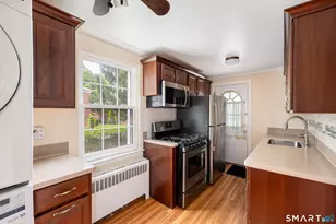 1084 E Main St, Stamford, CT 06902 - Photo 10