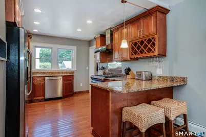 36 Cortland Street, West Hartford, CT 06110 - Photo 8