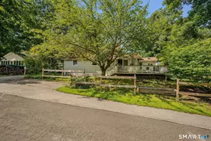 126 Deepwood Dr, Hebron, CT 06231 - Photo 4