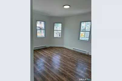 16 Vermont 2nd Floor Street #2, Waterbury, CT 06704 - Photo 4