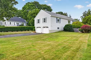 25 Penny Ln, New London, CT 06320 - Photo 4