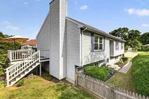 25 Penny Ln, New London, CT 06320 - Photo 2