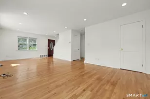 82 Laurel St, Stratford, CT 06615 - Photo 10