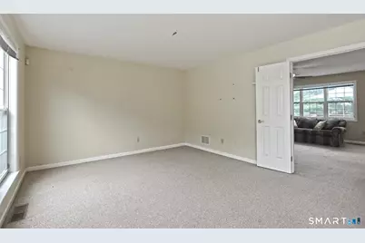 29 Commodore Hull Drive, Derby, CT 06418 - Photo 8