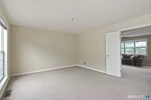 29 Commodore Hull Dr, Derby, CT 06418 - Photo 8