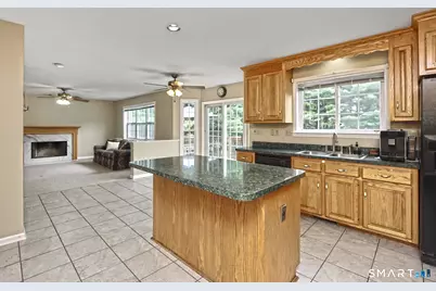 29 Commodore Hull Drive, Derby, CT 06418 - Photo 10