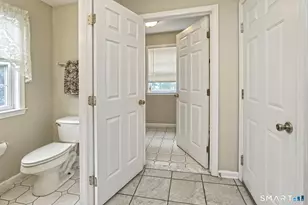 29 Commodore Hull Dr, Derby, CT 06418 - Photo 18