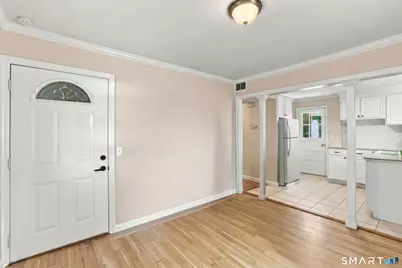 32 Van Buskirk Avenue #1st Floor, Stamford, CT 06902 - Photo 8