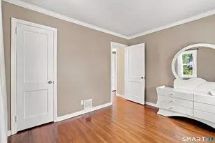 32 Van Buskirk Ave, Stamford, CT 06902 - Photo 14