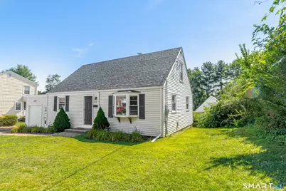 438 High Street, Fairfield, CT 06824 - Photo 2