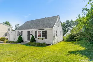 438 High St, Fairfield, CT 06824 - Photo 2
