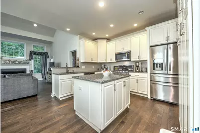 560 River Road #30, Shelton, CT 06484 - Photo 8