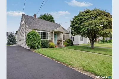 294 Burnsford Avenue, Bridgeport, CT 06606 - Photo 2