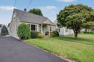 294 Burnsford Ave, Bridgeport, CT 06606 - Photo 2