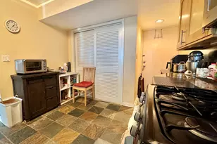 18 Harbour Close, New Haven, CT 06519 - Photo 12