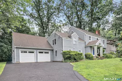 205 Stoneleigh Square, Fairfield, CT 06825 - Photo 2