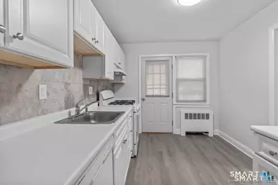 13 Hamilton Court #C, Stamford, CT 06902 - Photo 4