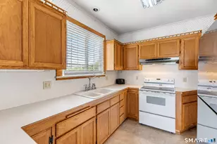 12 Wintergreen Dr, Waterford, CT 06385 - Photo 12