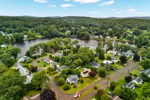 12 Wintergreen Dr, Waterford, CT 06385 - Photo 2