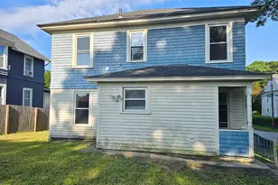 124 Orchard St, Norwich, CT 06360 - Photo 2