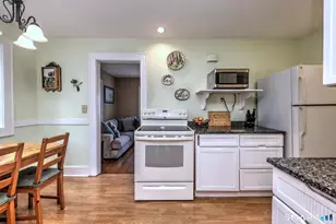 48 John St, Trumbull, CT 06611 - Photo 12