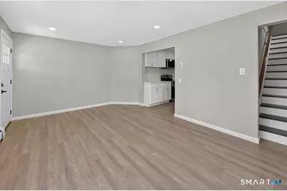 214 Burnsford Avenue, Bridgeport, CT 06606 - Photo 10