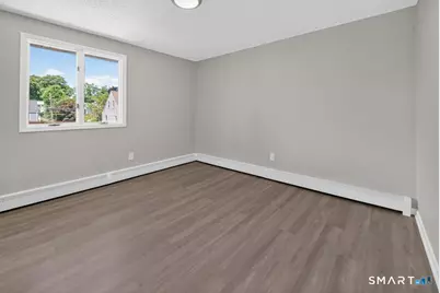 214 Burnsford Avenue, Bridgeport, CT 06606 - Photo 20
