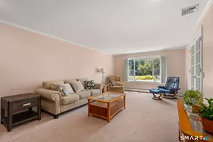 4 Sandpiper Dr, Bloomfield, CT 06002 - Photo 8