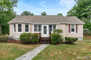 21 Green St, Trumbull, CT 06611 - Photo 1