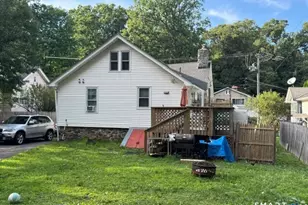 49 Delaware Ave, Waterbury, CT 06708 - Photo 4