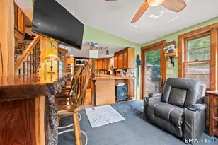 128 W High St, East Hampton, CT 06424 - Photo 14