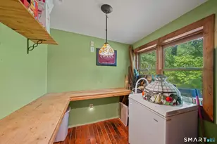 128 W High St, East Hampton, CT 06424 - Photo 8