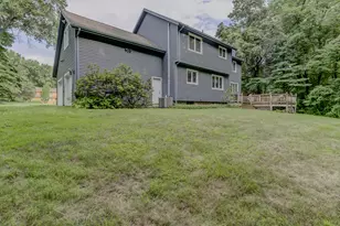 33 Habitat Ln, Bloomfield, CT 06002 - Photo 6