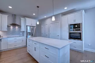 74 Shea Cir, Cheshire, CT 06410 - Photo 6
