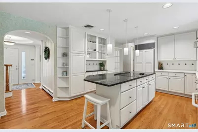 26 Kilian Drive, Danbury, CT 06811 - Photo 6