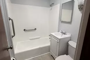 27 Norman St, Waterbury, CT 06708 - Photo 4
