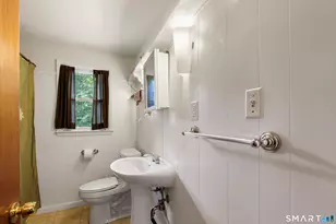 22 Margo Cir, North Haven, CT 06473 - Photo 10