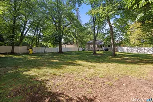 22 Margo Cir, North Haven, CT 06473 - Photo 18