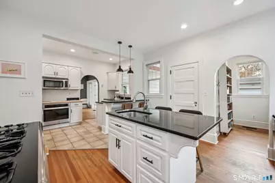 135 Elizabeth Street, Hartford, CT 06105 - Photo 10