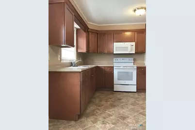 45 Grasso Terrace, Bridgeport, CT 06604 - Photo 6
