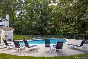 20 E Pembroke Rd, Danbury, CT 06811 - Photo 8