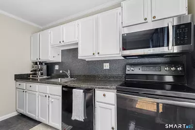 218 New Britain Avenue #5, Farmington, CT 06085 - Photo 12
