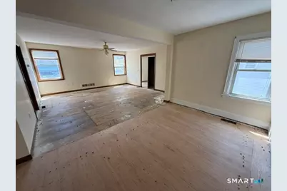 76 Waverly Place, Bridgeport, CT 06610 - Photo 12