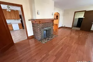 76 Waverly Pl, Bridgeport, CT 06610 - Photo 4