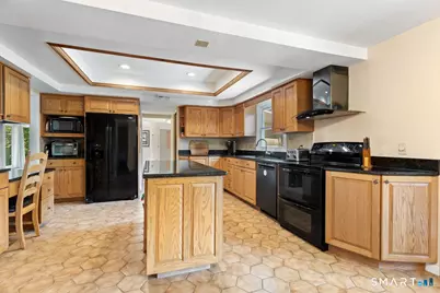 18-A Governors Lane, Bethel, CT 06801 - Photo 10