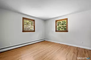35 Glenwood St, Manchester, CT 06040 - Photo 18